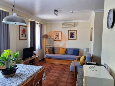 Flat in Alagoa Altura for rent from October to May. This property is inserted in an aparthotel, consisting of 1 fully equipped kitchen, 1 living room, 2 bedrooms being one with double bed and the other with two single beds, 1 bathroom, has a communal...