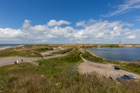 Prachtig vakantiehuisje met ruime tuin, net buiten het gezellige dorp Westkapelle. De woning is gebouwd in 2020, dus in nieuwstaat! Het uitgestrekte strand, de kreek en het dorpscentrum van Westkapelle zijn op loopafstand, dus dit huis is de ideale u...