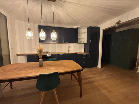 Appartement cosy et moderne de 40 mètres carrés refait à neuf en Novembre 2024 dans un immeuble bien entretenu avec ascenseur. Situé dans un quartier calme et résidentiel de Boulogne-Billancourt, l’appartement offre une proximité avec les commerces, ...